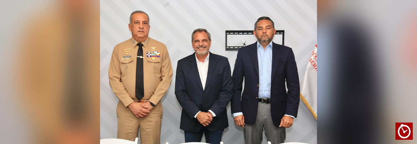 Comisionado de Béisbol y Migración buscan mejorar permisos y documentos de prospectos