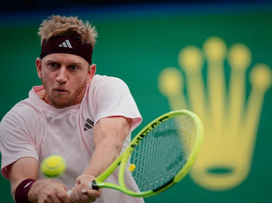 Alejandro Davidovich avanza a semifinales del Masters 1.000 de Shanghái tras lesión de Arthur Géa