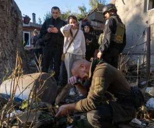 Ataques rusos dejan seis muertos en Ucrania y dañan el Puente Norte de Kiev
