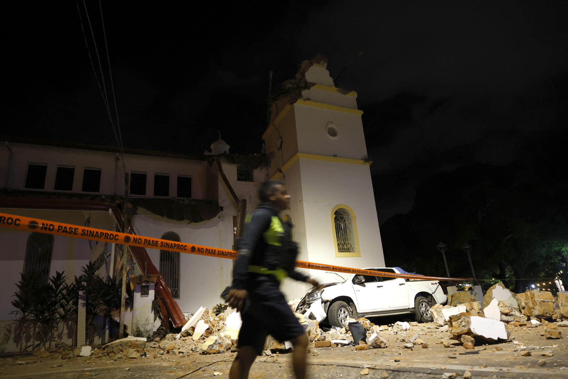 Pintoresco pueblo de Panamá llora los destrozos del terremoto en su patrimonio histórico