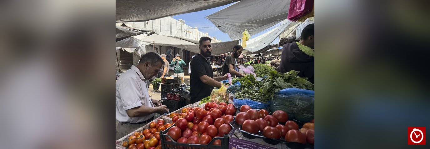Precios disparados y bolsillos vacíos en los mercados de Gaza tras el corte de mercancías