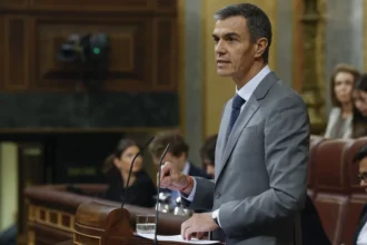Sánchez abre un periodo de reflexión para decidir si adelanta las elecciones