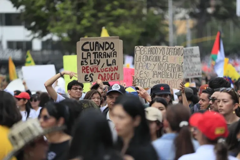La oposición colombiana convoca a una protesta contra el presupuesto el próximo 24 de noviembre 1 | Noticias de hoy en República Dominicana image 60 | Noticias de hoy en De Último Minuto