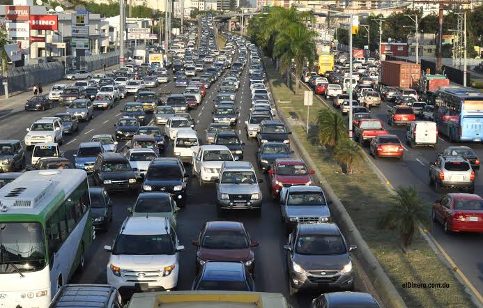 Digesett señala imprudencia de conductores y aumento de vehículos como causas de los tapones