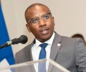 Claude Joseph acusa a sectores dominicanos de racismo y critica al presidente Abinader