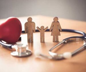 ¿Cuáles son los requisitos para incluir a un familiar en el Seguro Familiar de Salud?
