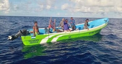 Cinco pescadores sobreviven 22 días a la deriva en el océano Pacífico