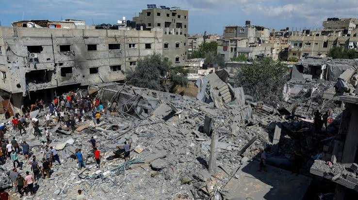 Tres palestinos mueren en ataques israelíes contra Gaza pese al alto el fuego