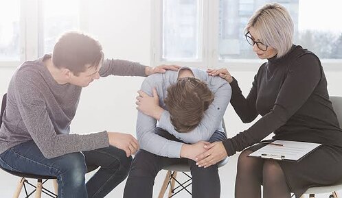 Psicólogos piden mayor inversión en salud mental y prevención del suicidio