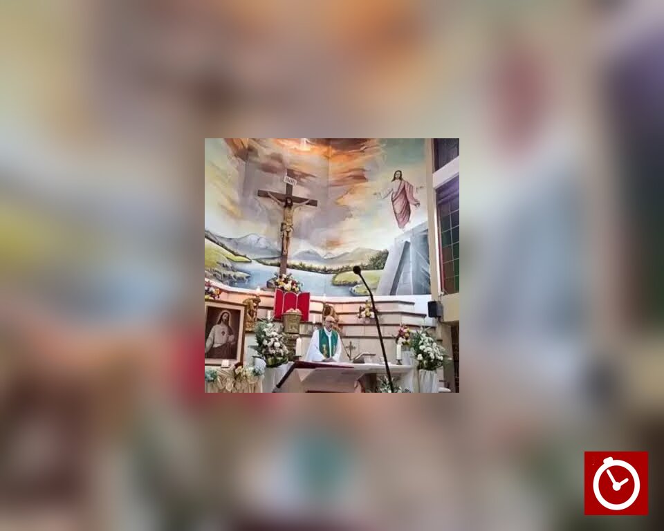 Sacerdote muere en Ecuador luego de que una cruz se desplomara sobre él durante una misa