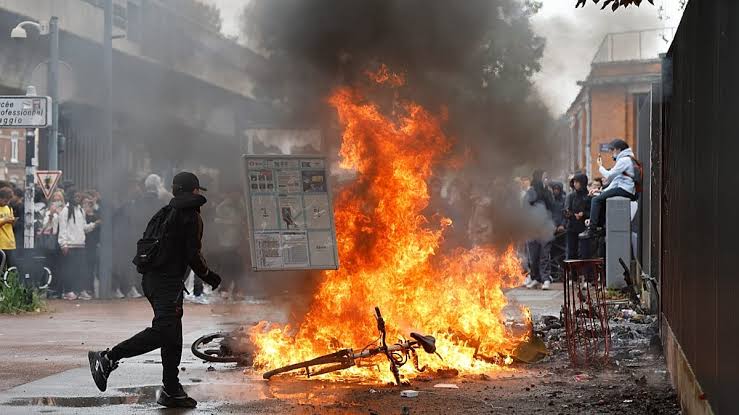Donald Trump afirma que Francia está “en llamas” y “destrozada” por la inmigración y pide cerrar las fronteras 1 | Noticias de hoy en República Dominicana images 2026 10 18T105856.747 | Noticias de hoy en De Último Minuto