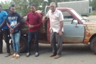 Ejército intercepta vehículo con tres haitianos ocultos en una caleta en Dajabón