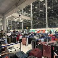 Inundaciones en Bangkok afectan aeropuerto y dejan miles de maletas varadas
