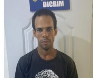 Hombre buscado por presunto robo se entrega a la Policía en Laguna Salada
