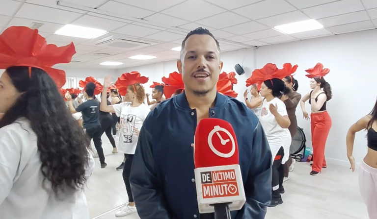 Jóvenes dominicanos continúan con los ensayos para representar RD en el Desfile de la Hispanidad en Madrid 2026