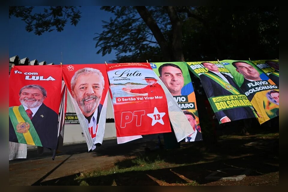Elecciones en Brasil enfrentan dos modelos de política exterior entre Lula y Flávio Bolsonaro