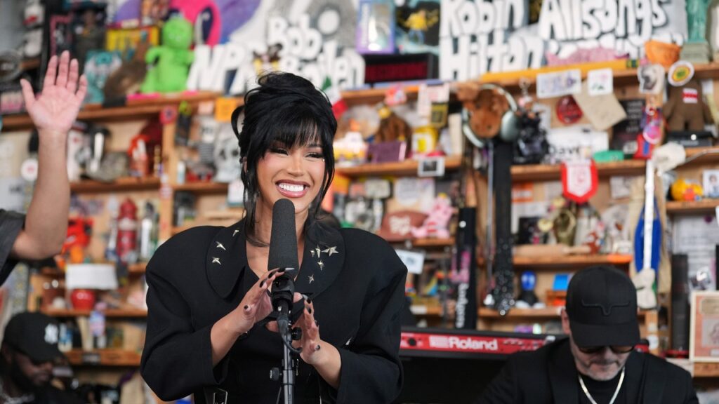 Cardi B conquista el Tiny Desk de NPR y hace un recorrido por los grandes éxitos de su carrera 1 | Noticias de hoy en República Dominicana Cardi B conquista el Tiny Desk de NPR y hace un recorrido por sus mas grandes éxitos de su carrera