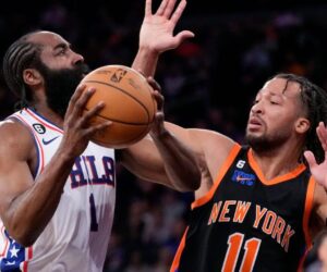 76ers, sin LeBron James, arrollan 120-97 a los Knicks en apertura de su pretemporada NBA