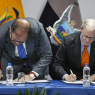 Ecuador firma un acuerdo con EE.UU. para reforzar el control interno de la Policía