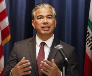 Coalición de estados demanda al Gobierno Trump para impugnar normas sobre el consumo de combustibles