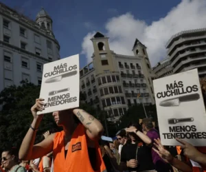 Madrid alza la voz por una vivienda digna: 70.000 personas marchan y Valencia registra incidentes